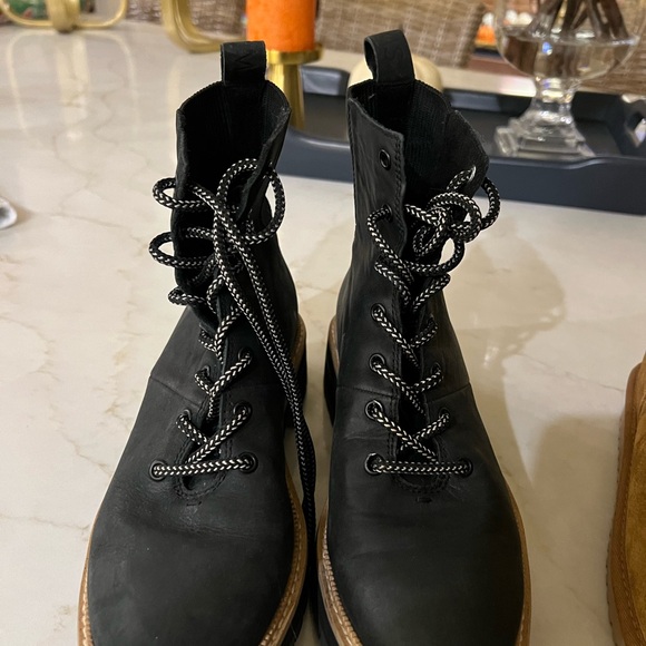 NWOT Toms Boots - Picture 5 of 9